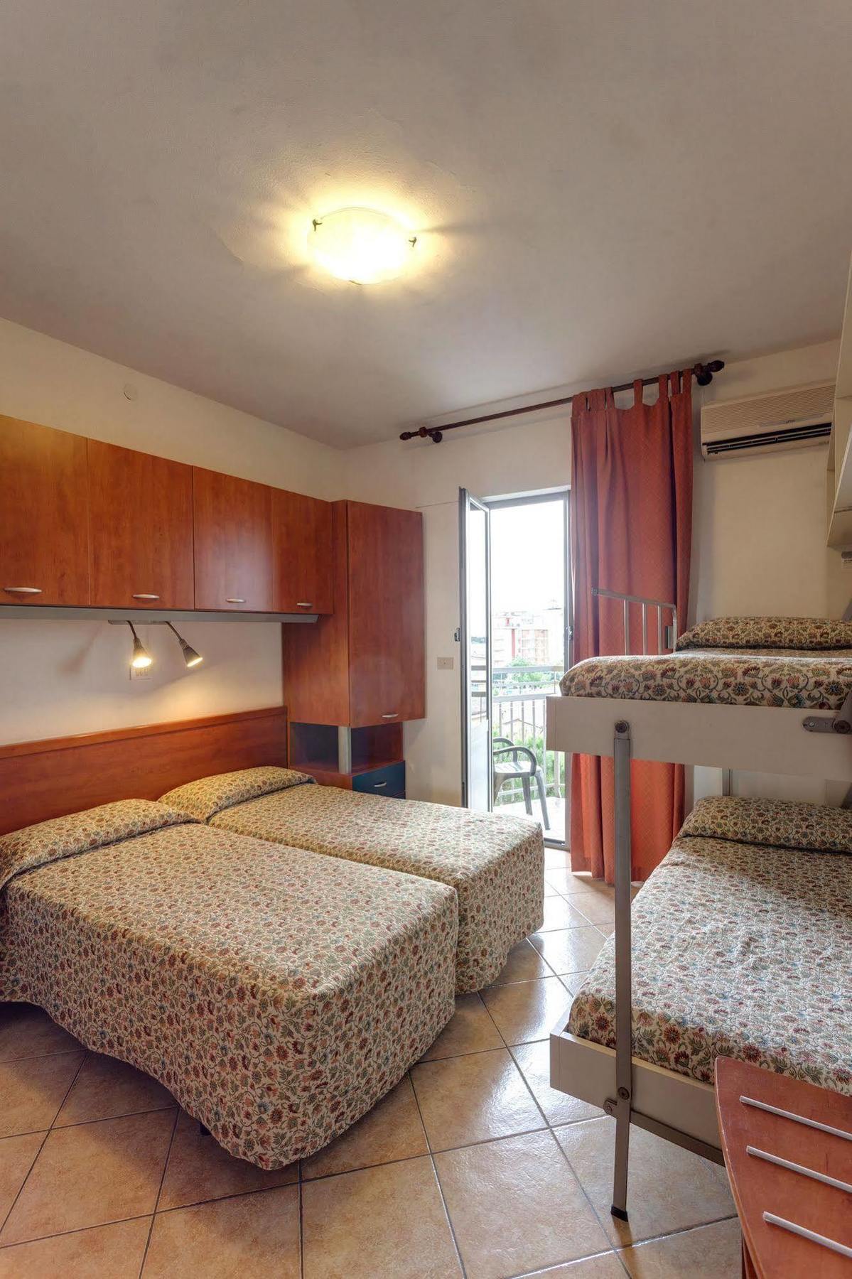 Frank Hotel