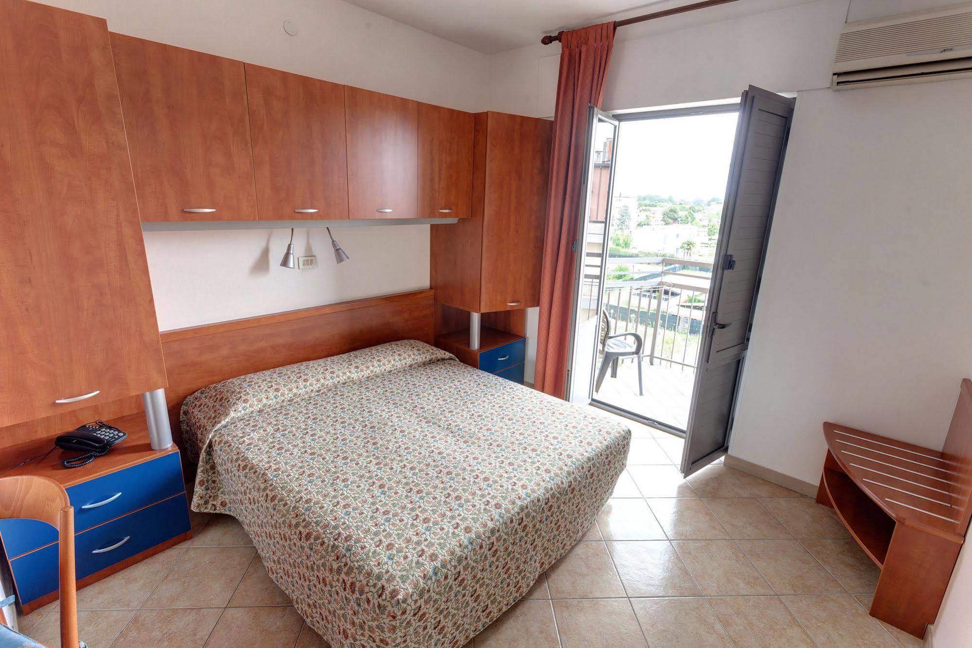 Frank Hotel