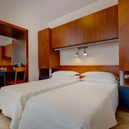Frank Hotel 3*